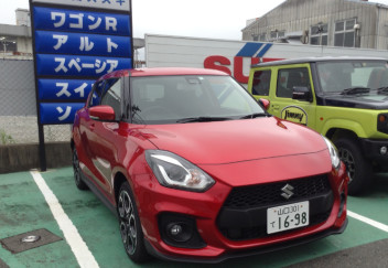 スイフトスポーツ試乗車入りました