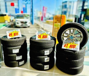 スタッドレスタイヤの時期がやってきました！！