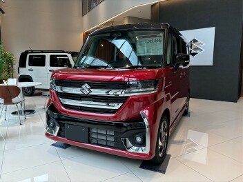 展示車　スペーシアカスタムのご紹介です