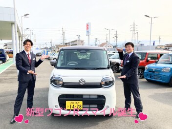 新型ワゴンRスマイル試乗車来ました