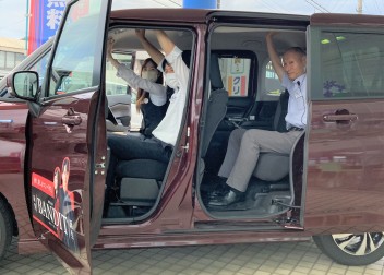 店長が本気をみせる！コンパクトカーフェアやってます！！