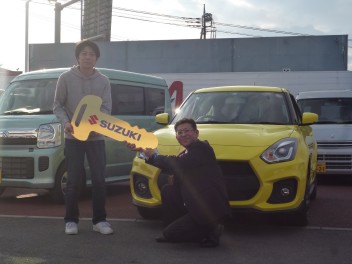 チャンピオンイエロー♪スイフトスポーツ納車♪