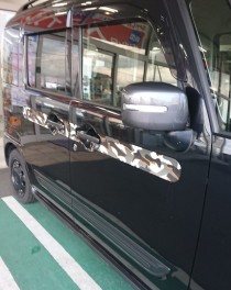 デカールシールで自分だけのお車はいかがですか？