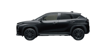 コンパクトSUV「フロンクス」の純正アクセサリーキットパッケージ「ナイトメタル」のご紹介