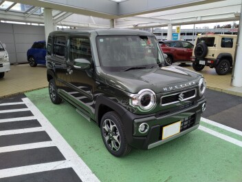 ハスラー　ＨＹＢＲＩＤ　Ｘ　お納車おめでとうございます！