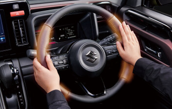 寒い冬はハンドルヒーターで快適に