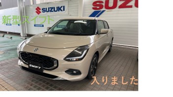 新型スイフト入りました