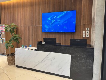 ショールームに大型モニターを設置しました！