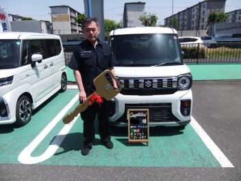 本日はご納車おめでとうございます。