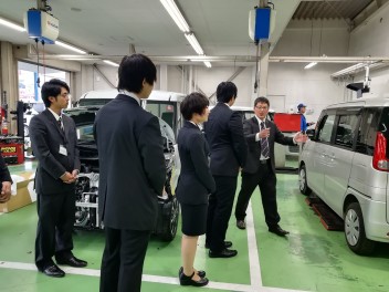 整備職　会社見学会を行いました！！