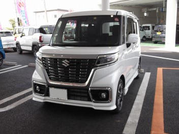 スペーシア　カスタム　ＨＹＢＲＩＤ　ＸＳ　納車させて頂きました★