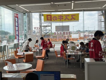週末、たくさんのご来店ありがとうございました！！まだまだ続きます！！