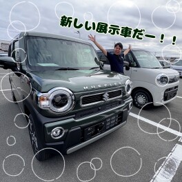新しい展示車がきました＼(＞ヮ＜)／