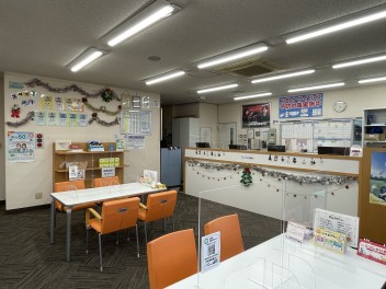 店内クリスマス仕様になってます☆