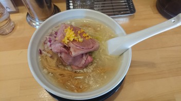 これはいったいどこのラーメンでしょうか？