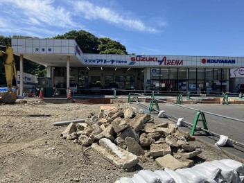 建替えによる駐車場のご案内