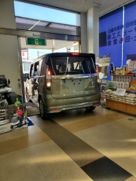 巧みな運転さばき（`Α´）ｂ