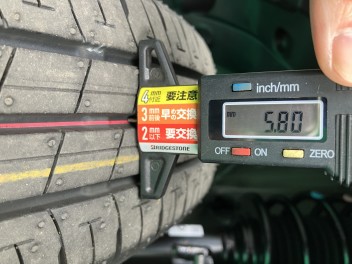 愛車のタイヤ大丈夫ですか？