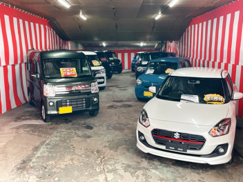 ショールーム立替工事中　仮店舗で頑張ってます！