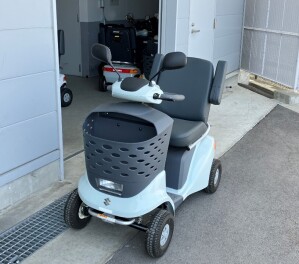 セニアカー中古車情報　＊バッテリー新品＊