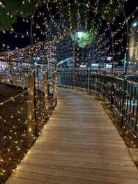 磐田駅でクリスマスイルミネーション