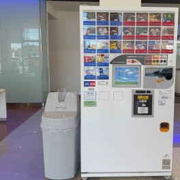 ショールームに自販機設置しました！