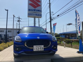 試乗車スイフトMZ展示中‼