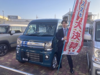 エブリイワゴン展示車当店に来ました！！