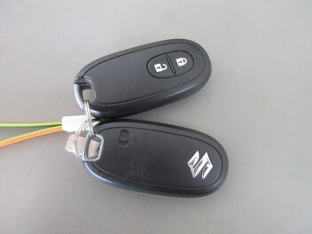 寒くなったらキーレスの効きが弱くなった