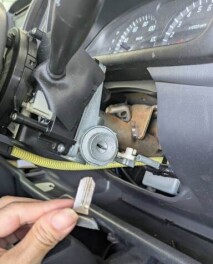 キーシリンダーの中で鍵が折れた