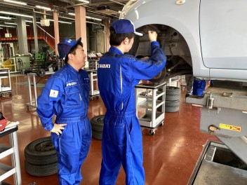 特別授業「自動車基礎講習」へ行ってまいりました☆彡