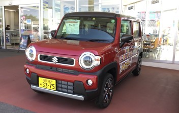 新型ハスラーの試乗車あります！！！